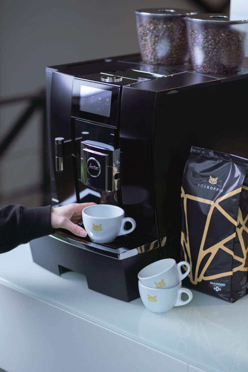 Vos Koffie - Jura GIGA X8